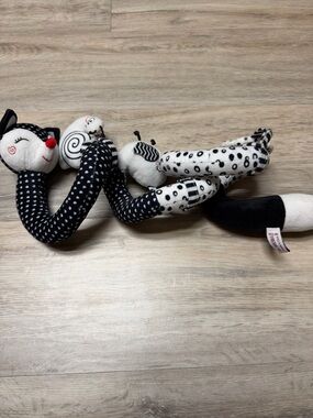 Black & White Spiral Sensory Plush Toy for Car Seats and Strollers
